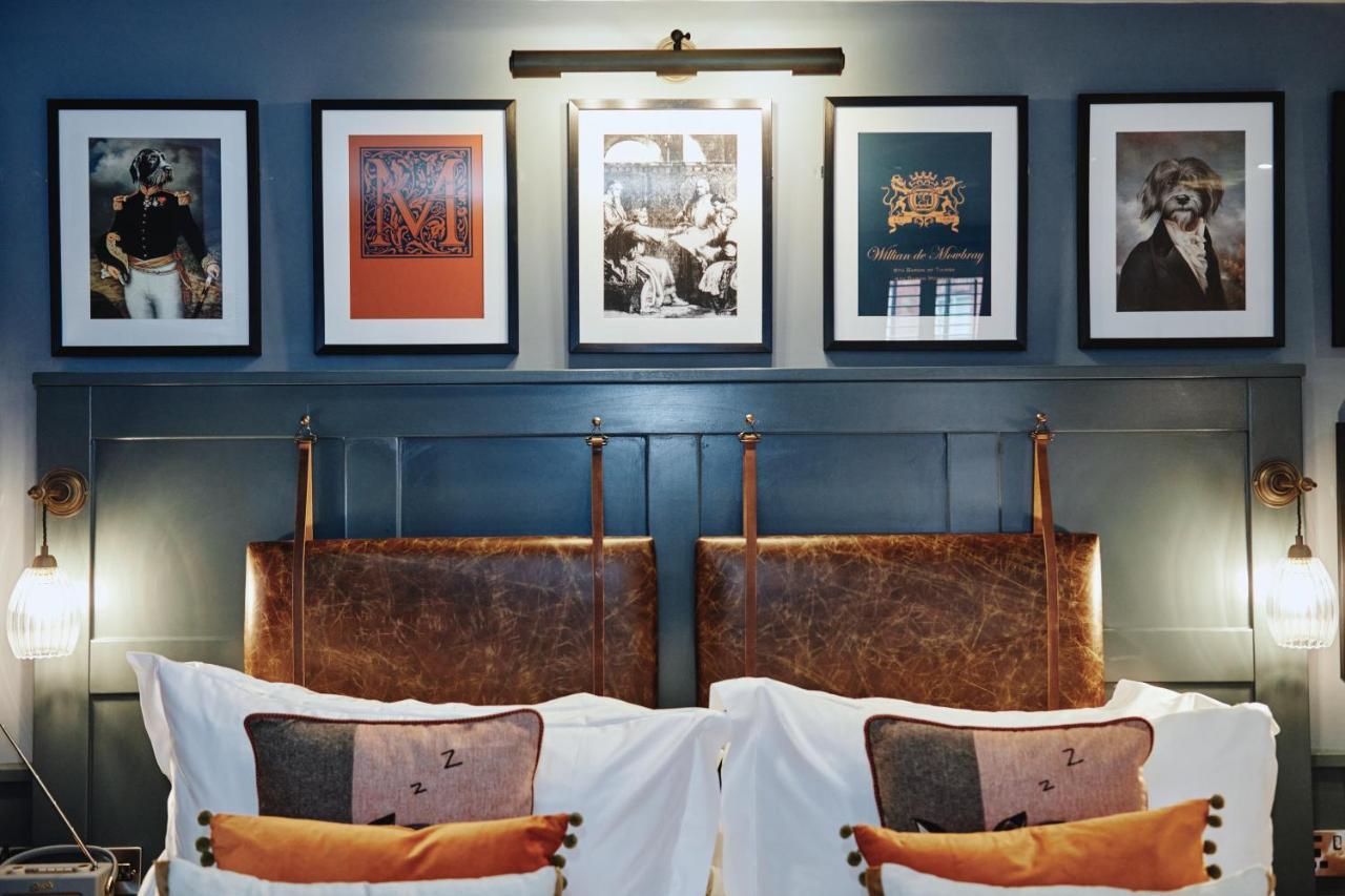 ホテル Kings Arms - Egham-Windsor エクステリア 写真