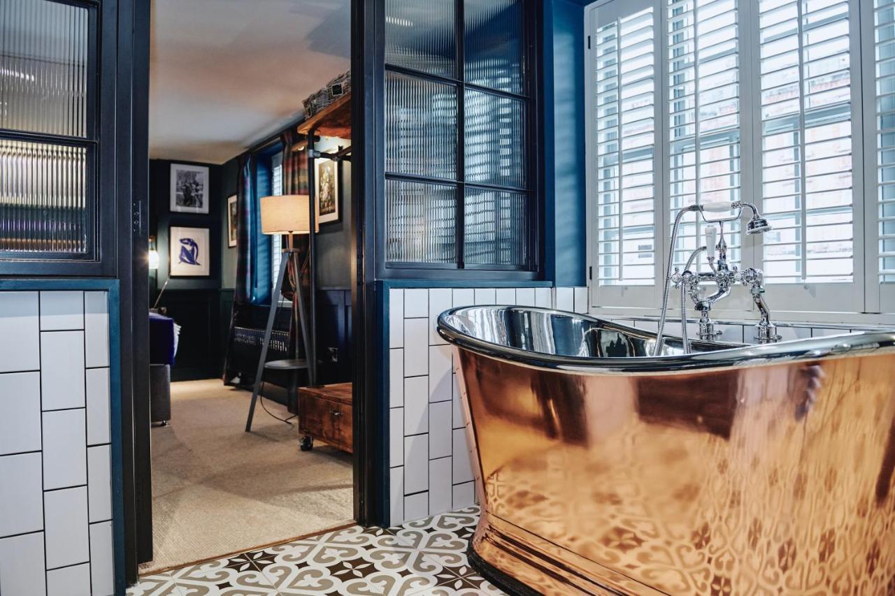 ホテル Kings Arms - Egham-Windsor エクステリア 写真